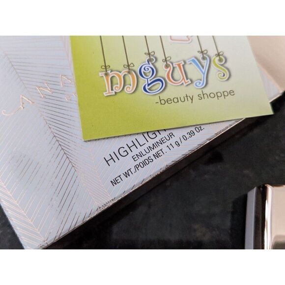 ANASTASIA Beverly Hills ABH Iced Out - icy white gold Highlighter 11g/.39oz BNIB - Picture 8 of 9